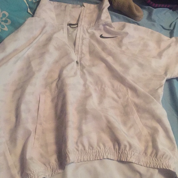 Nike spring jacket - Picture 4 of 4